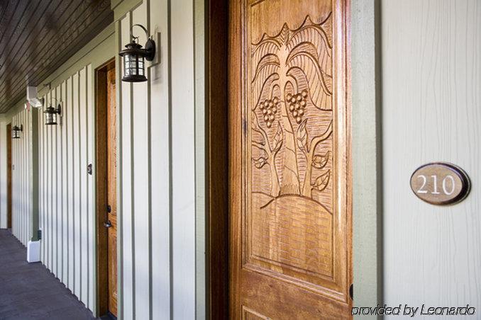 Willow Lodge Murrells Inlet Interior photo